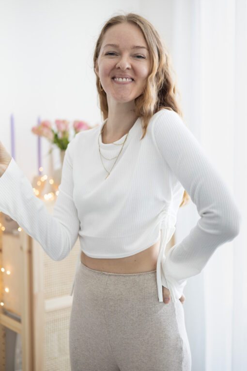 White crop top with ruched sides_pdf sewing pattern