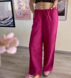 Nähbeispiel aus Leinenstoff in pink mit Leo Crop Top